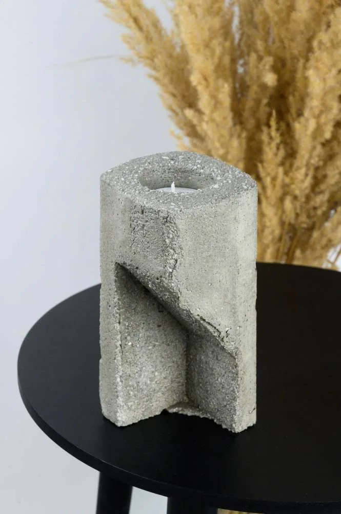 Betoninė žvakidė LŪŽIS