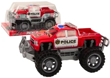 Raudonas policijos visureigis su pavara