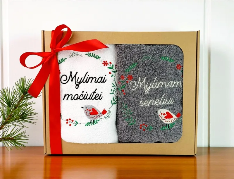 Siuvinėti rankšluosčiai „Mylimai močiutei, mylimam seneliui“