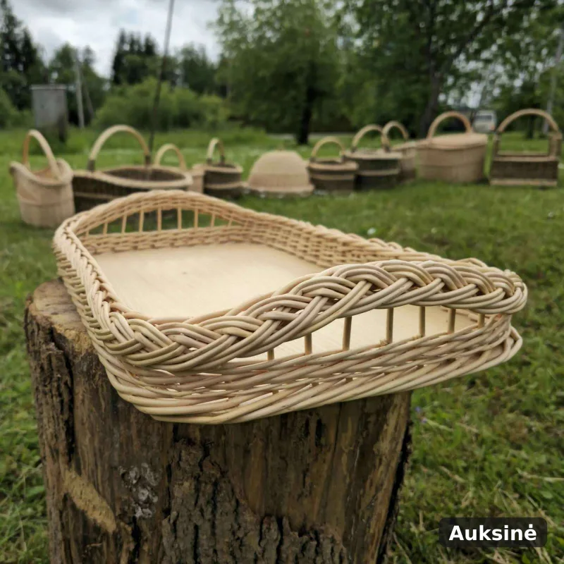 Stačiakampis padėklas su mediniu dugnu