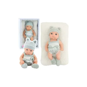 Lėlė kūdikis su antklode, baltais ir pilkais drabužėliais, kepurė 18 cm