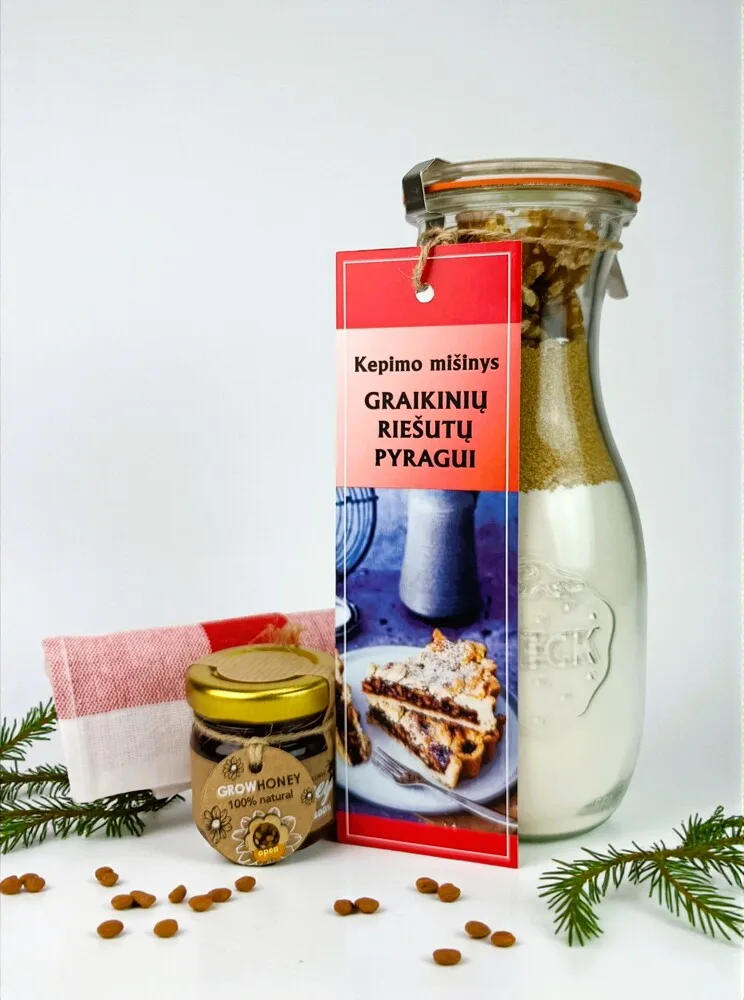 Dovanų rinkinys su kepimo mišiniu pyragui