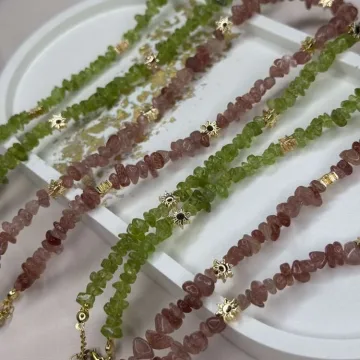Peridoto vėrinys su saulutėmis