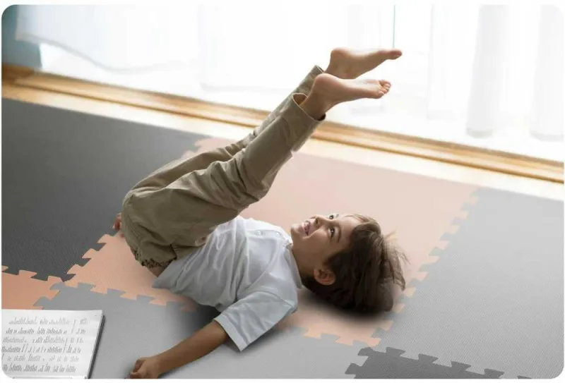 Didelis putplasčio dėlionės kilimėlis, pilkai persikinės spalvos, Ricokids, 180x180cm, 9 vnt. · 3