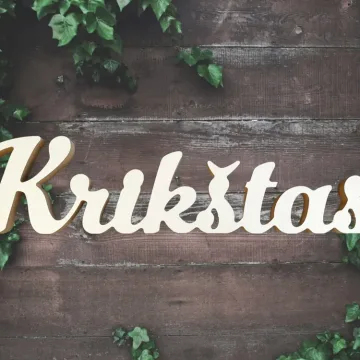 Pastatomas žodis „Krikštas“