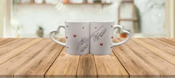 Personalizuotas, dvigubas, širdelės formos puodelis poroms „Meilės rankos“