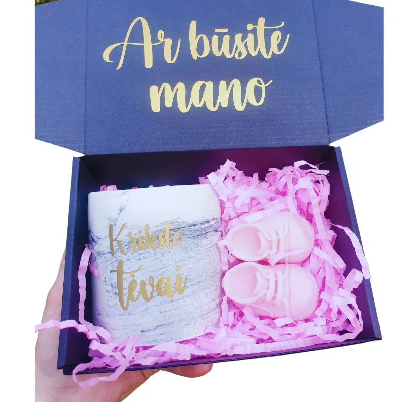 Kvietimas krikšto tėveliams su batukais