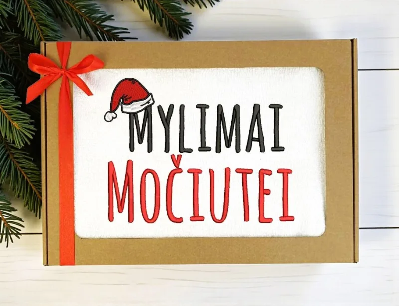 Siuvinėtas rankšluostis „Mylimai močiutei“