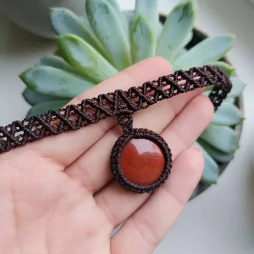 Macrame čokeris su Jaspio akmeniu