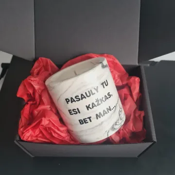 Rankų darbo žvakė Valentino dienai