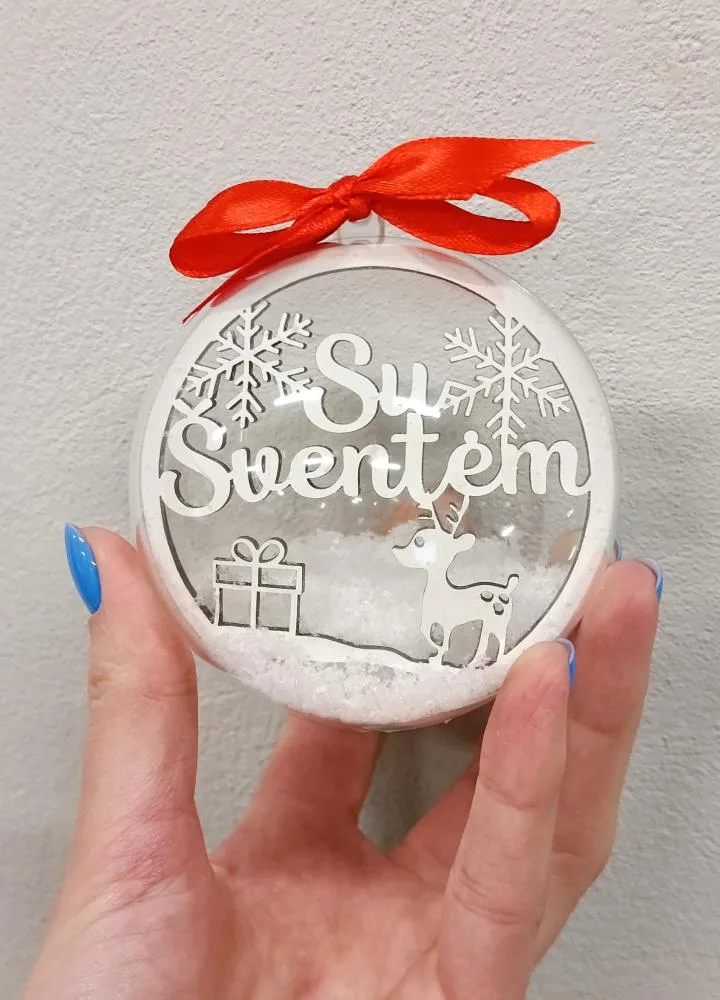 Kalėdinis žaisliukas burbulas „Su Šventėm“ su dirbtiniu sniegu viduje · 2