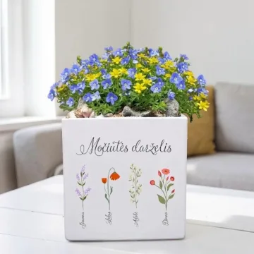 Vazonas „Močiutės darželis“ (Su anūkų vardais)
