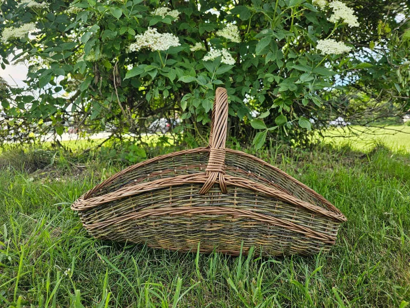 Didelė sodo pintinė iš nežievintų vytelių