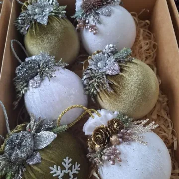 Kalėdiniai eglutės žaisliukai ( 6vnt)
