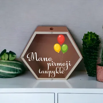 3D Taupyklė šešiakampė „Mano pirmoji taupyklė“