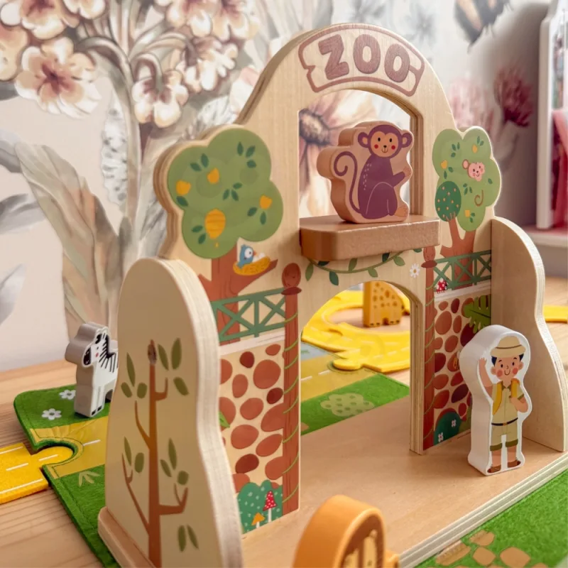 Mini zoologijos sodas krepšelyje TOOKY TOY · 2