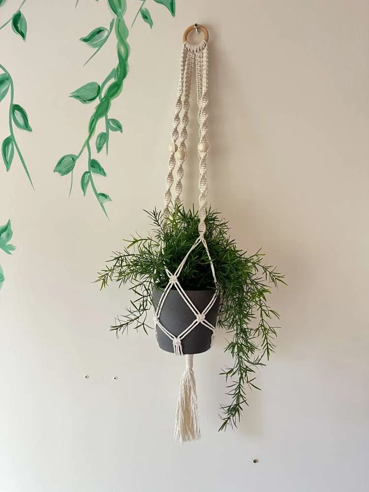 Macrame gėlių laikiklis