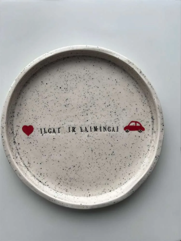 Keraminė rankų darbo lėkštė su užrašu „♥️ Ilgai ir laimingai 🚗“