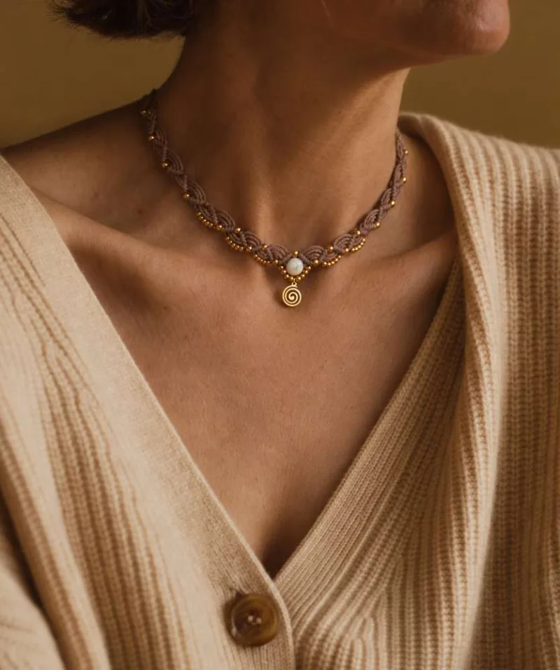 Stilingas kaklo papuošalas moterims - boho · 3