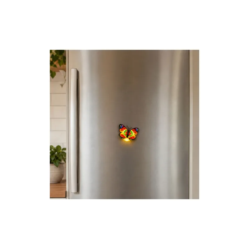Šviečiantis LED drugelis – lipni dekoracija, 6x5 cm · 3