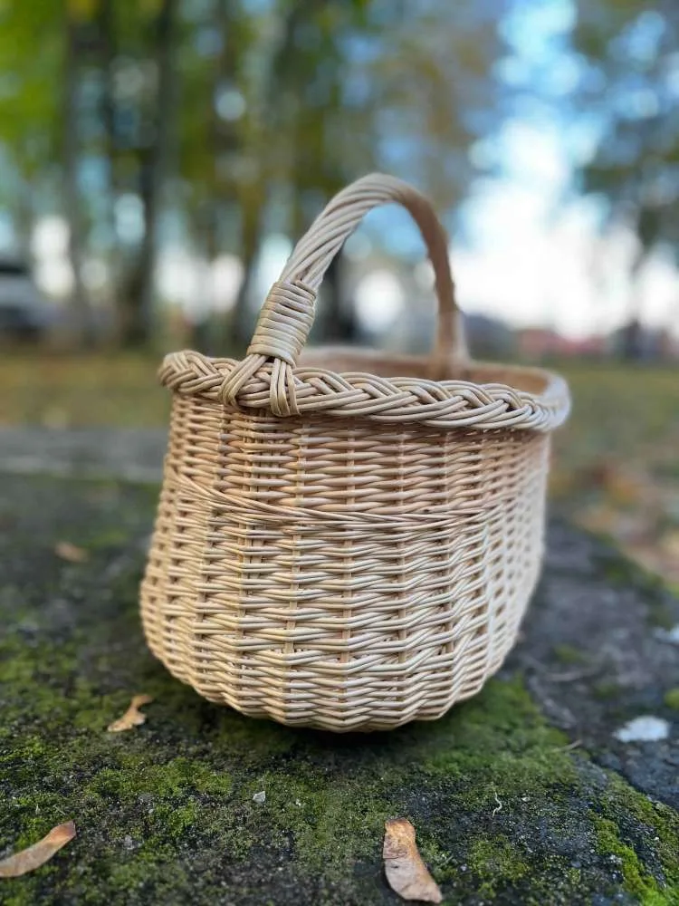 Pintinė su banguotu kraštu
