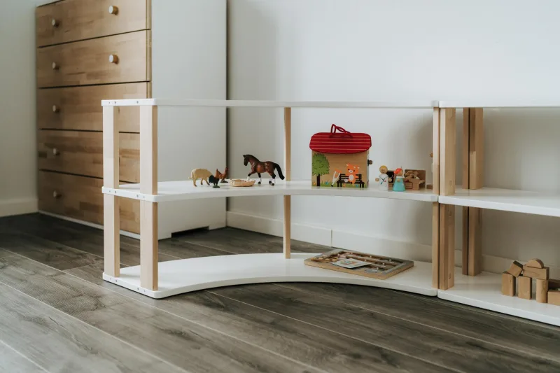 Modulinė Montessori lentyna Lenkta