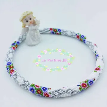 Kaklo papuošalas „White“