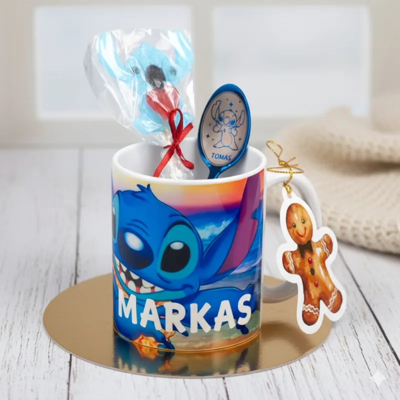 Vaikiškas dovanų rinkinys „Stitch“ – puodelis, vardinis šaukštelis ir saldus akcentas