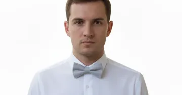 Šviesiai pilka peteliškė „Silver Mist“