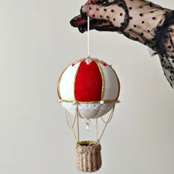 Rankų darbo eglutės žaisliukas „Balionas“