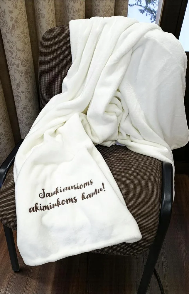 Siuvinėtas pledas „Jaukiausioms akimirkoms kartu“