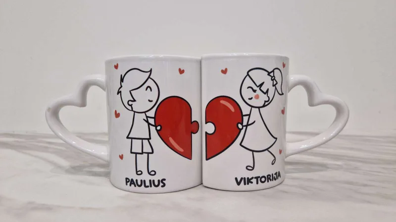 Personalizuotas, dvigubas, širdelės formos puodelis poroms „Meilė“
