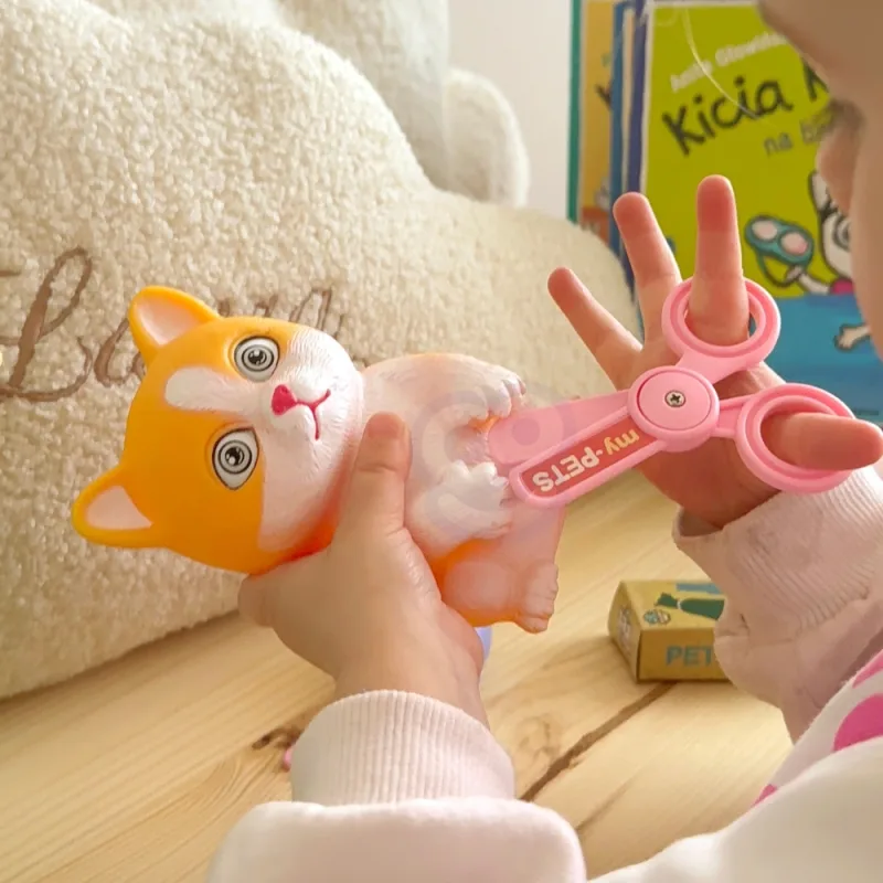 WOOPIE Kitten Nešiojamasis grožio salonas 2in1 kuprinėje Transporter · 2