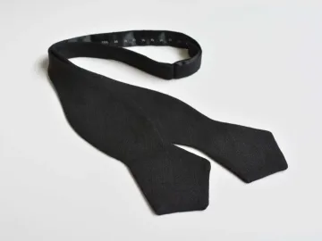 Surišama juodo lino vyriška peteliškė