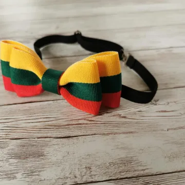 Trispalvė peteliškė