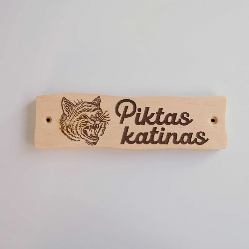 Medinė dekoratyvinė lentelė „Piktas katinas“ · 1