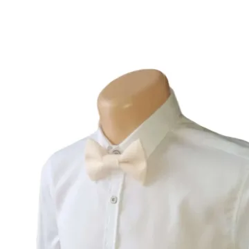 Šviesiai persikinės spalvos peteliškė „Soft Peach“