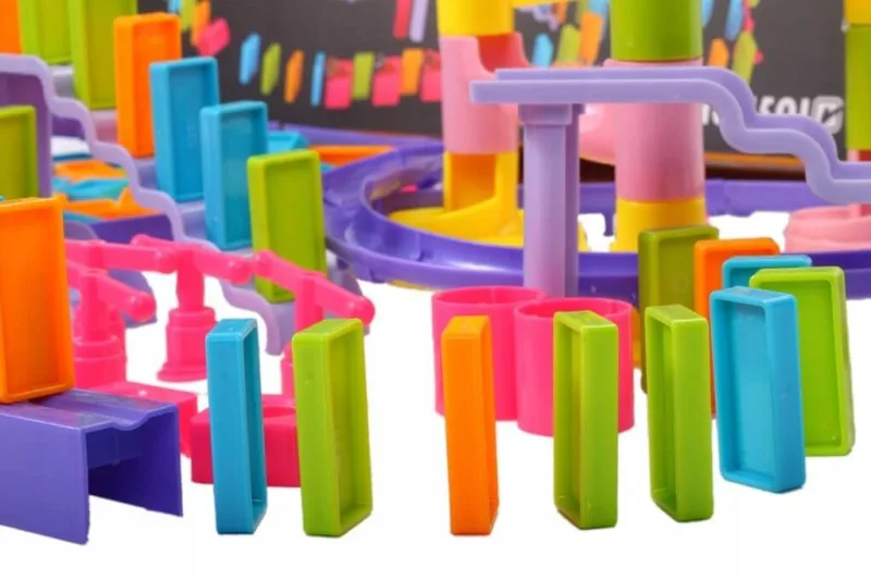 Žaislas Domino kaladėlės su platforma ir čiuožykla  158 vnt. · 3