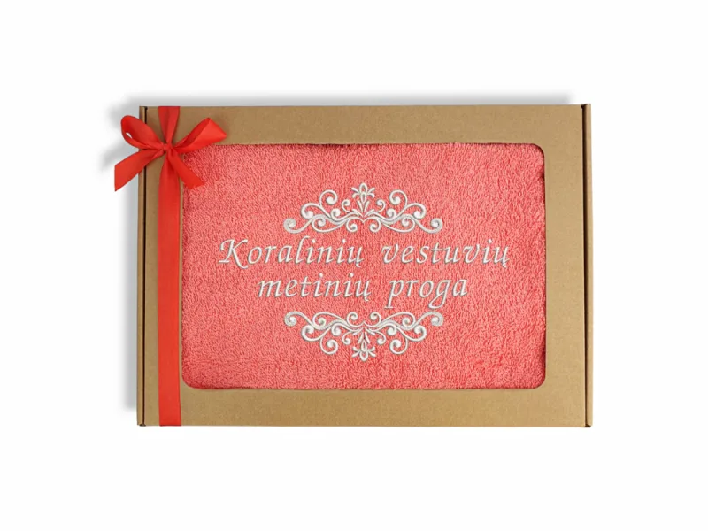 Siuvinėtas rankšluostis „Koralinių vestuvių metinių proga“