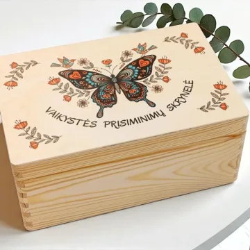 Medinė krikštadėžė su spauda „Vaikystės prisiminimų skrynelė“