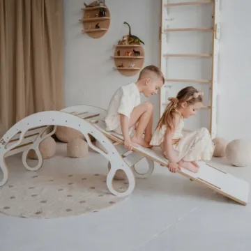 Montessori supamoji kėdutė XL su čiuožykla