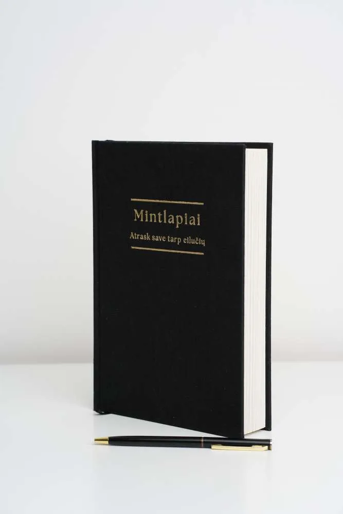 Mintlapiai – Dėkingumo dienoraštis Juodos spalvos, natūralaus audinio su auksiniu įspaudu.