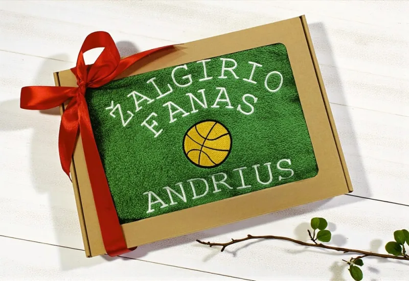 Siuvinėtas rankšluostis „Žalgirio fanas“ su jūsų norimu vardu