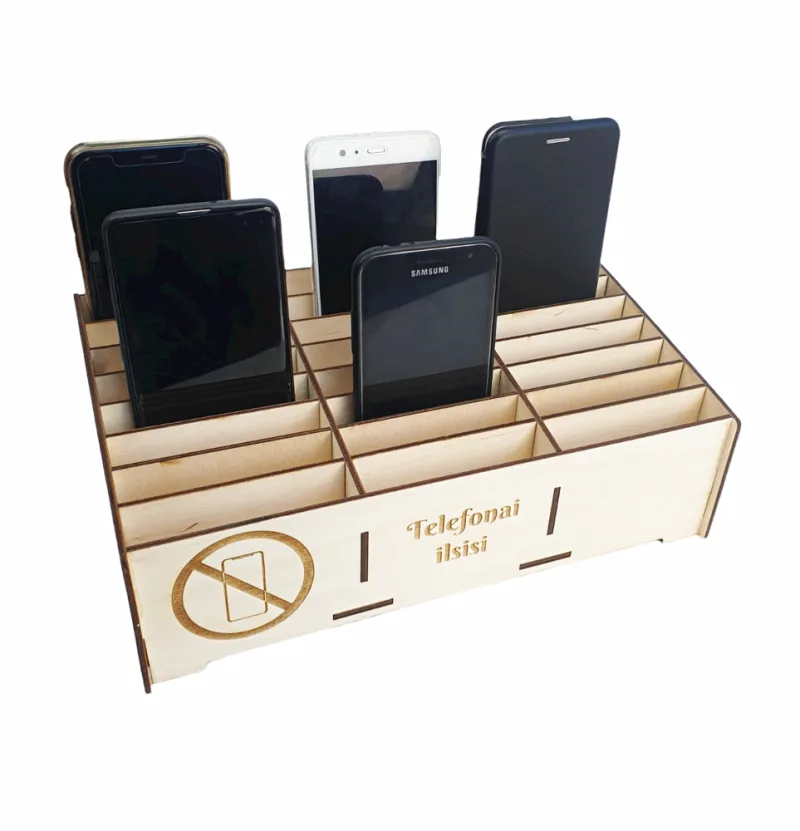 Medinė telefonų dėžutė