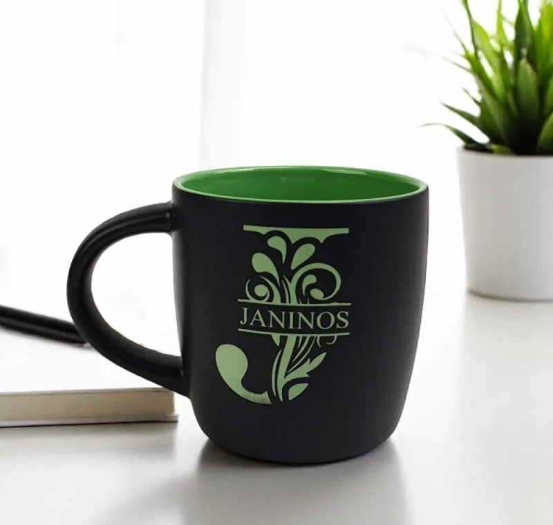 Graviruotas puodelis „Janinos“