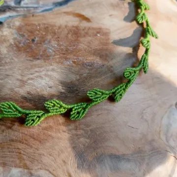 Macrame kaklo papuošalas