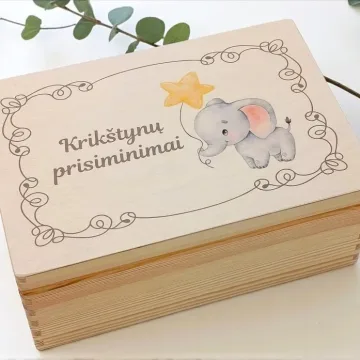 Medinė krikštadėžė su spauda „Drambliukas“