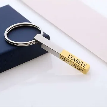 Graviruoti raktų pakabukai