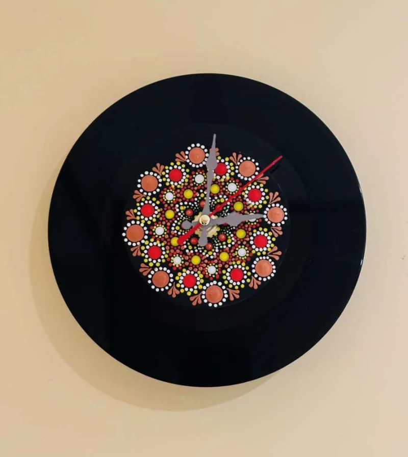 Sieninis laikrodis „Mandala“ ant senos vinilinės plokštelės