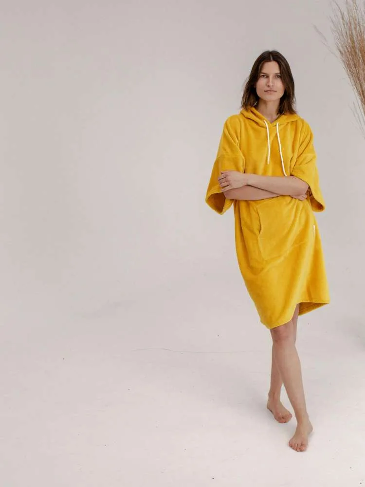 Yellow Sunshine suaugusių pončas su bambuku